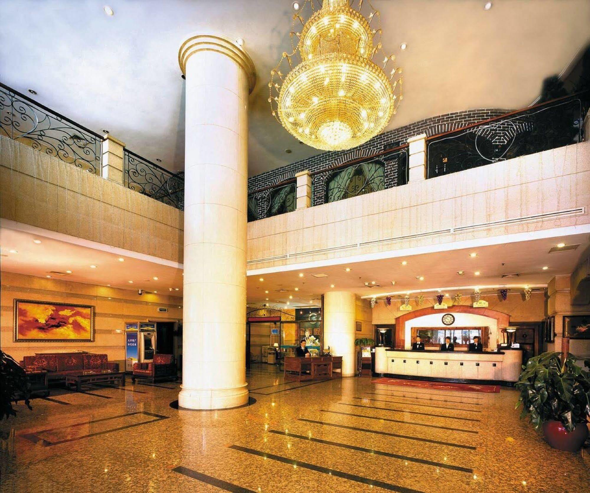 Zhongshan Hotel Далянь Екстер'єр фото